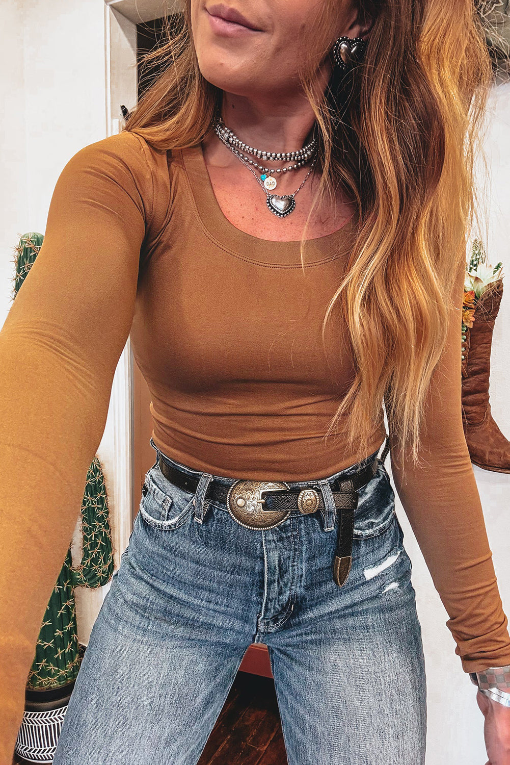 Chestnut Solid Color Long Sleeve Fitted Top